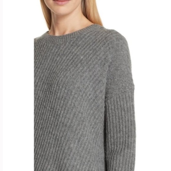 VINCE Side Slit Crew Neck Wool Blend Sweater Pullover Oversized Small Grey - Picture 4 of 14